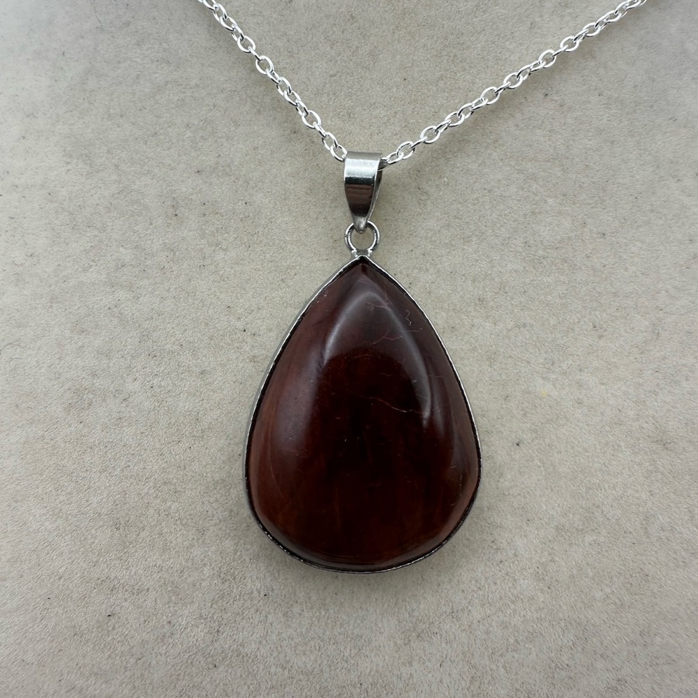 Red Tiger’s Eye Pendant Necklace on Silver Plated Box Chain - Picture 6 of 10